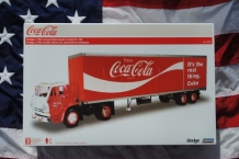 images/productimages/small/DODGE L-700 Coca-Cola Truck Lindberg 73078 voor.jpg